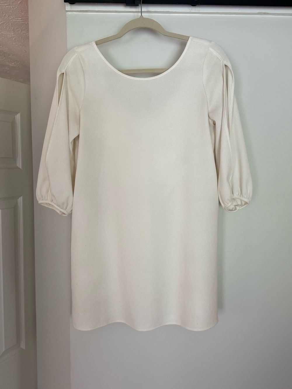 Boutique Ivory Shift Dress with Slit Sleeves and Bow
